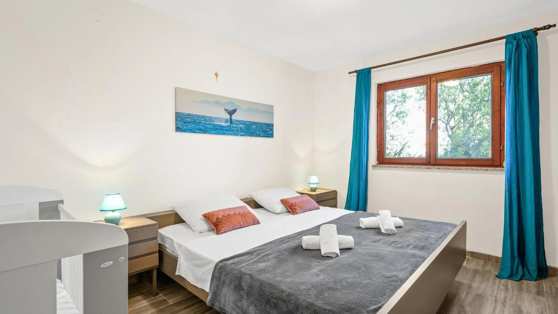 Awesome Home In Tinj With Jacuzzi 度假居
