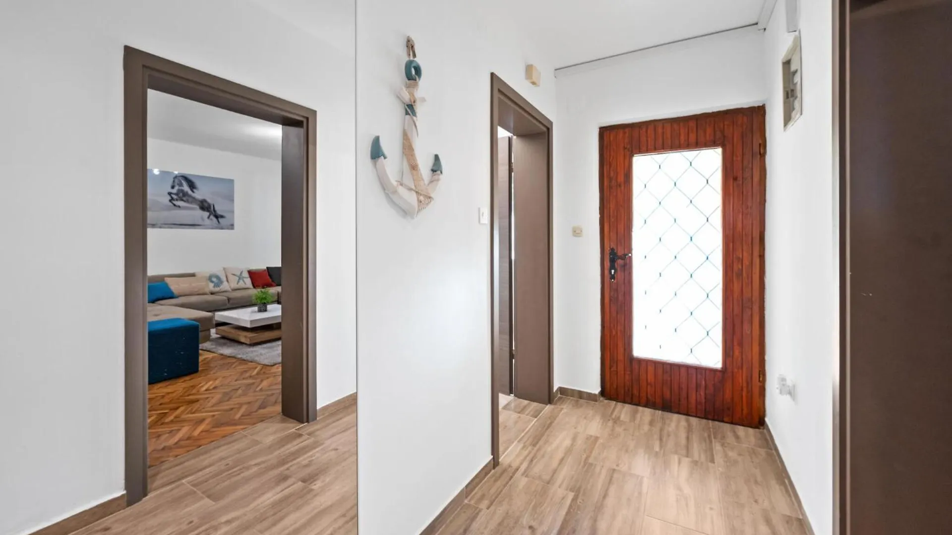 Awesome Home In Tinj With Jacuzzi 度假居